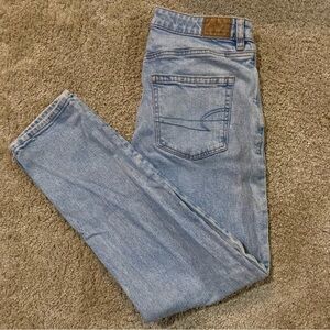 American Eagle Outfitters Light Wash Stretch High Waisted Straight Leg Jeans